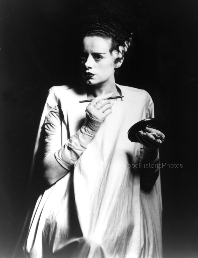 Elsa Lanchester 1935 make up Bride of Frankenstein.jpg